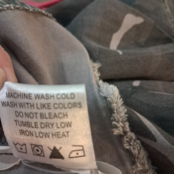 Ethyl women's size M camo denim jacket, NEW WITHOUT TAGS - Picture 8 of 8